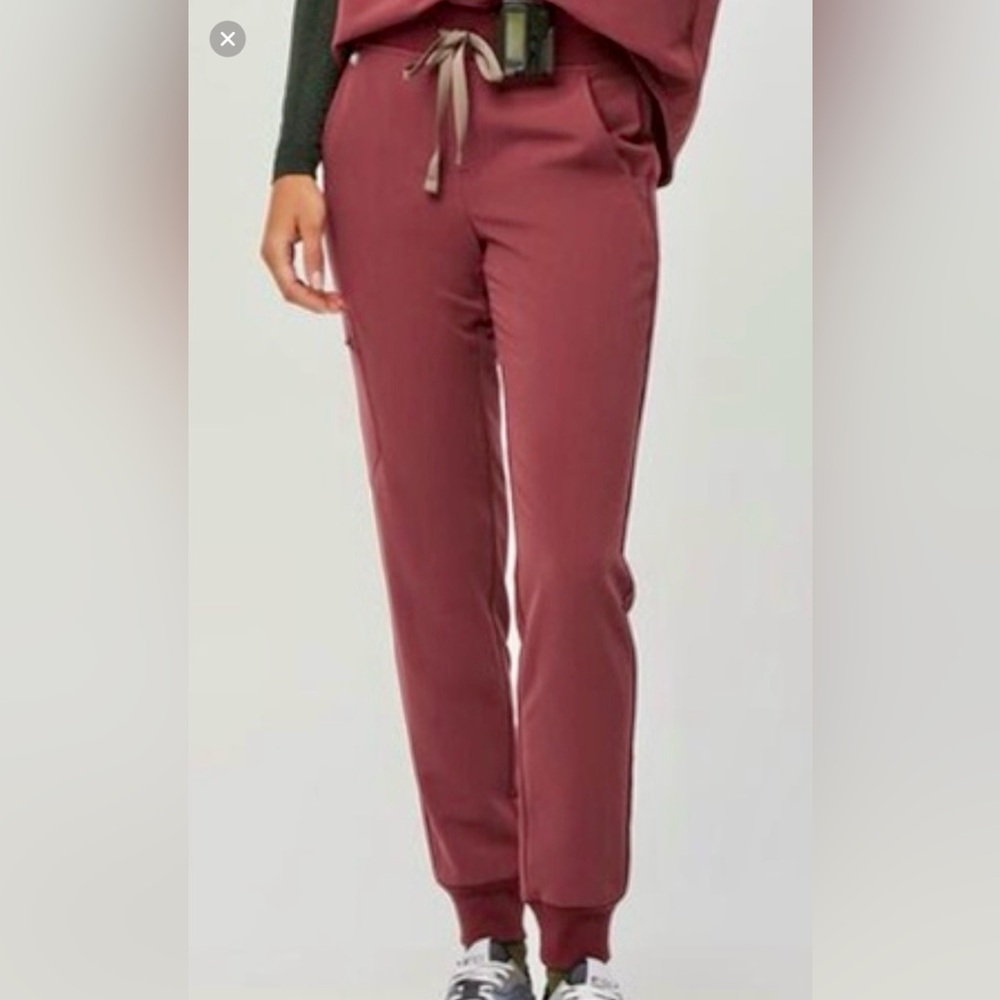 Figs Pants, XS Zamora jogger Dark Cherry